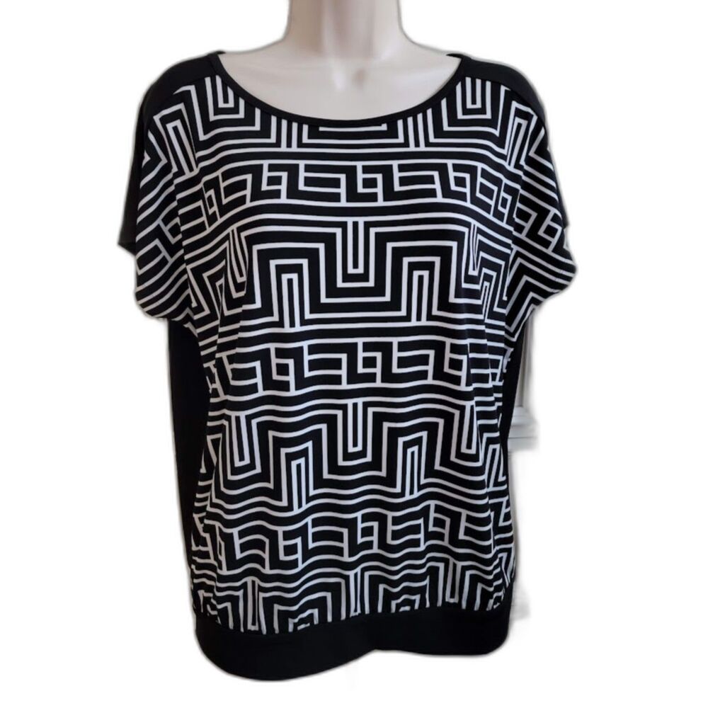 Chicos Women's Black & White Geometric Cap Sleeve Top Size 1 - Small